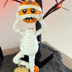 🎃 Halloween Mummy Pumpkin Figurine – Seasonal Decor